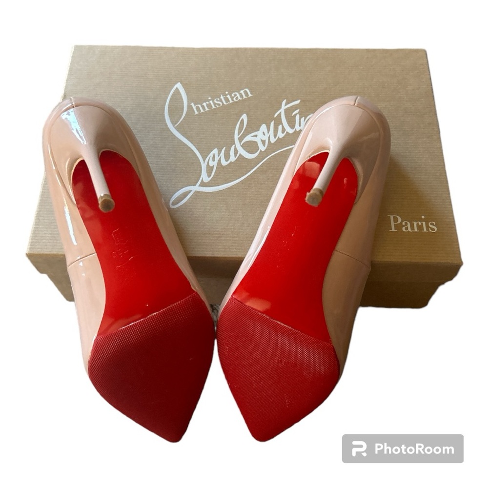 CHRISTIAN LOUBOUTIN
Decollette Pointed-Toe Red Sole Pumps